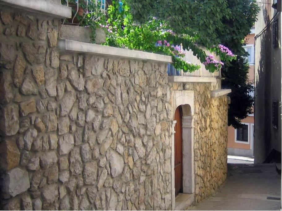 Ellity Apartment Crikvenica Bagian luar foto