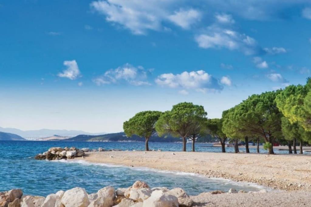 Ellity Apartment Crikvenica Bagian luar foto