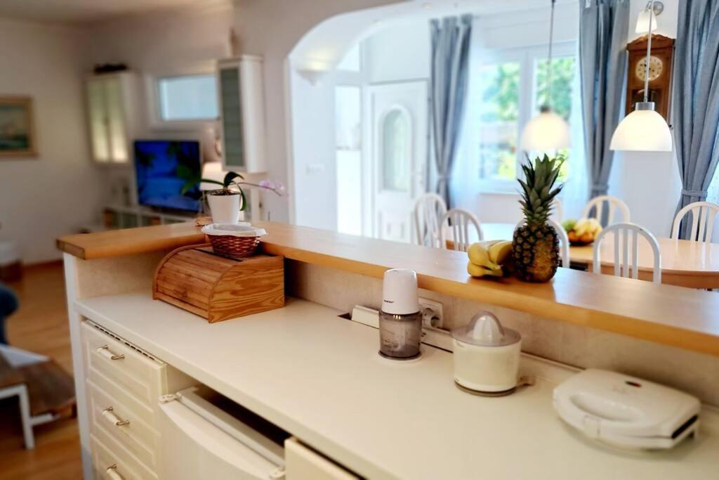 Ellity Apartment Crikvenica Bagian luar foto